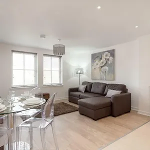  Apartment Kew Terrace Luxury